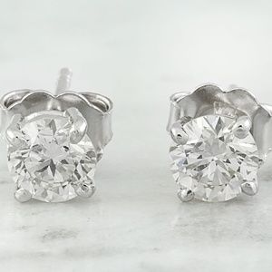 0.80 Carat Diamond 14K White Gold Stud Earrings